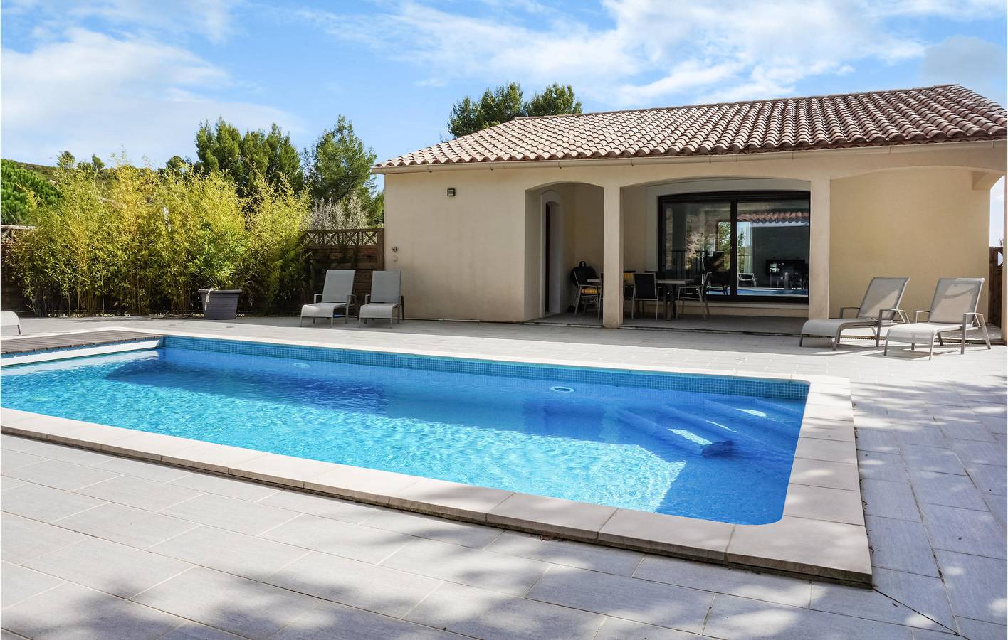 Retraite au bord de la mer : 139 m², Parking, Piscine, WiFi in Caunes-Minervois, Région de Carcassonne