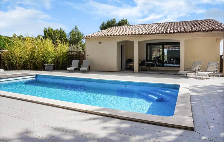 Location de vacances pour 6 personnes, avec terrasse ainsi que piscine et jardin à Caunes-Minervois - 2