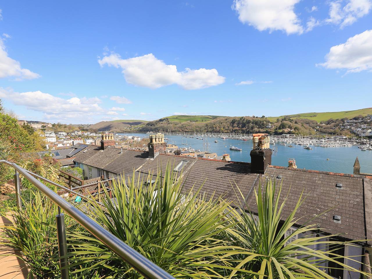 Dart Views in Dartmouth, Devon