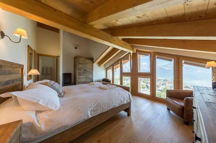 Ferienhaus für 12 Personen, mit Terrasse und Whirlpool in der Schweiz - 3