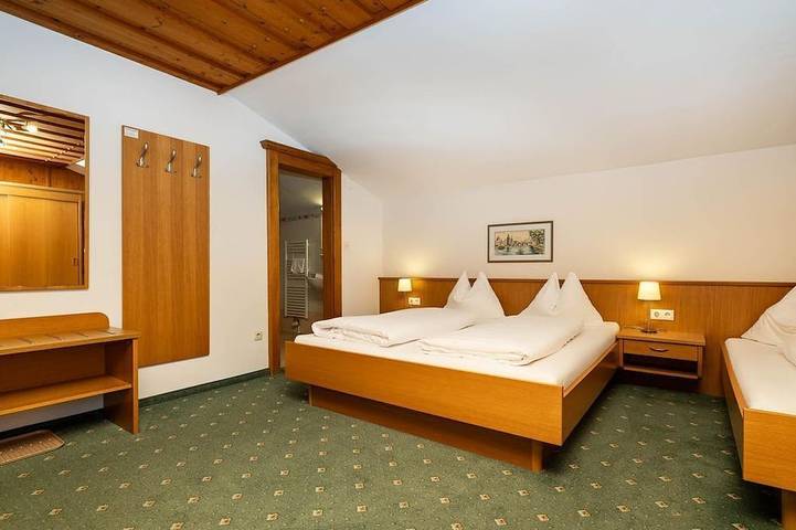 Fewo A (2-4 Personen/1 Sz, 1 Wsr) - Pension Kreuzer in Flachau, Ski Amadé