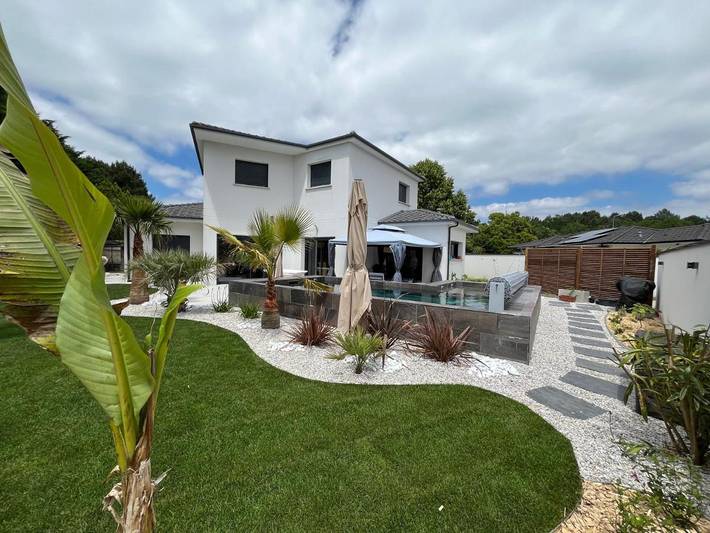 Chalet para 7 personas, con jardín y piscina - 1
