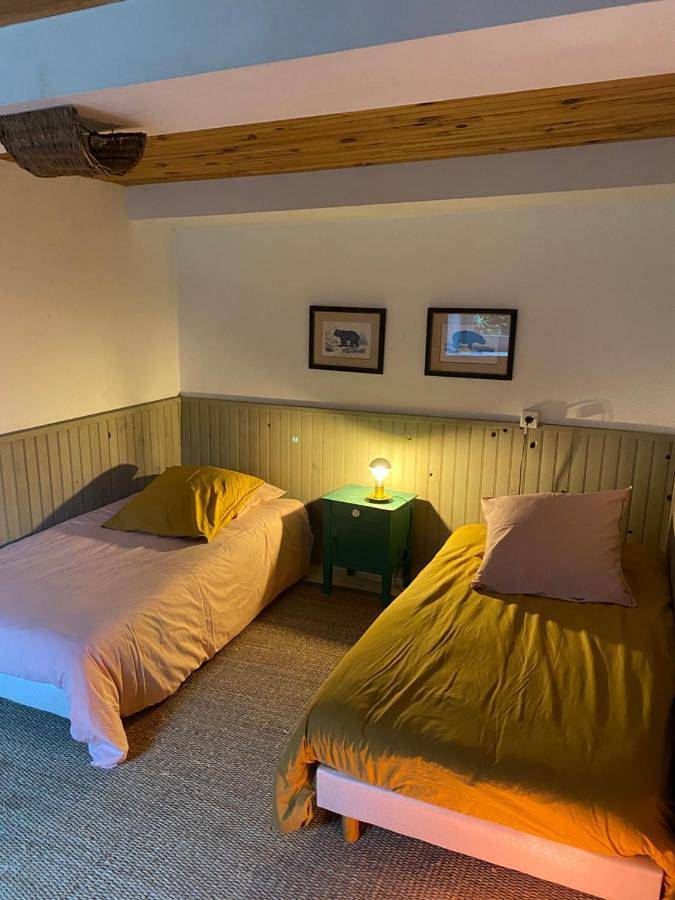 Location de vacances pour 4 personnes, avec vue et jardin à Baguer-Pican - 3