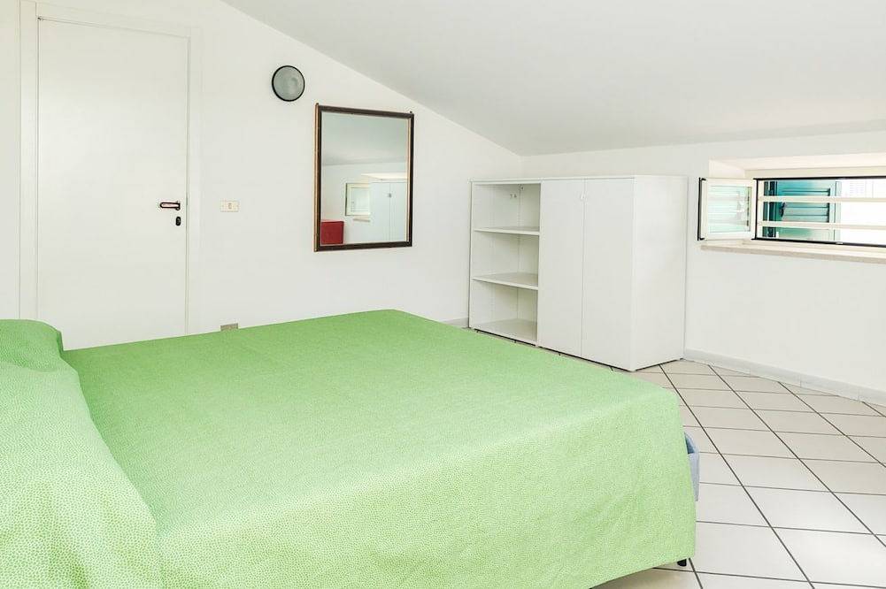 Entire apartment, Homiday - Bordopineta Center - Bright and spacious apartment on the second floor in Pineto, Adriatic Coast Abruzzo