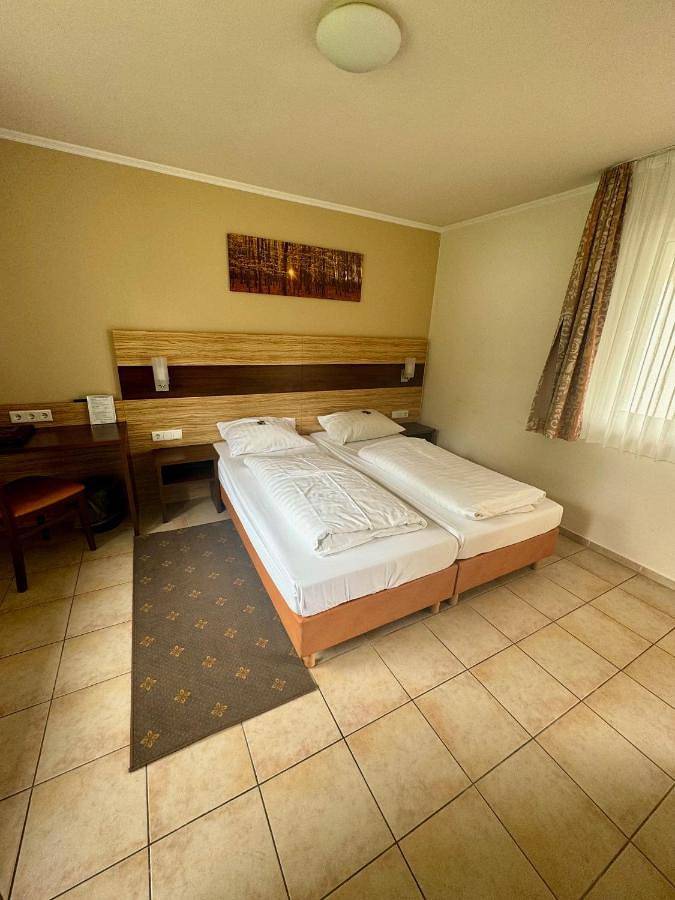 Hôtel pour 4 personnes, avec jardin dans Bas-Rhin - 3