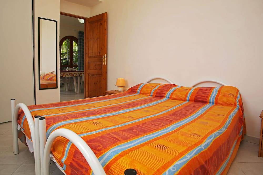 Villa with large garden and panoramic view, near the sea in Scialara o Castello, Vieste
