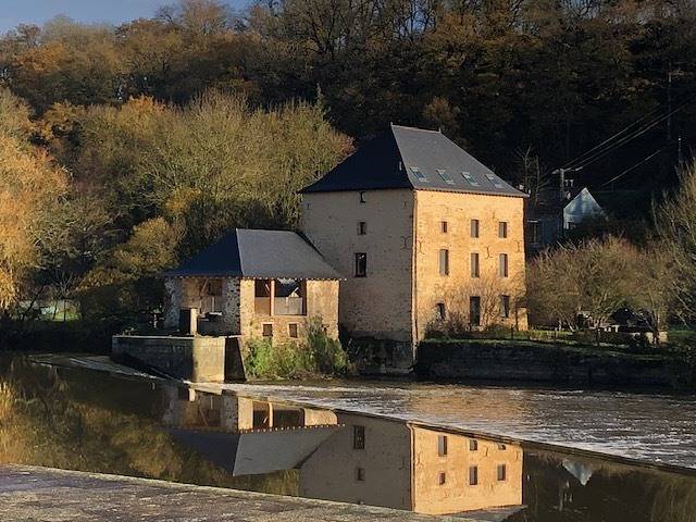 Gîte pour 12 personnes, avec balcon et jardin dans Mayenne