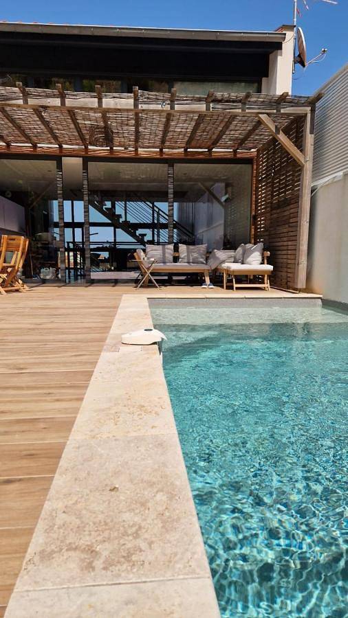 Chambre d’hôte pour 4 personnes, avec piscine ainsi que balcon et vue dans Occitanie - 4