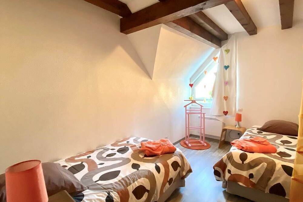 Entire apartment, Family gîte in winegrower's house - Charlotte 6 persons in Gertwiller, Sélestat-Erstein region