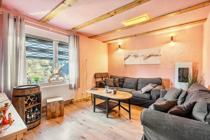 Ferienwohnung für 7 Personen, mit Garten und Sauna im Erzgebirge