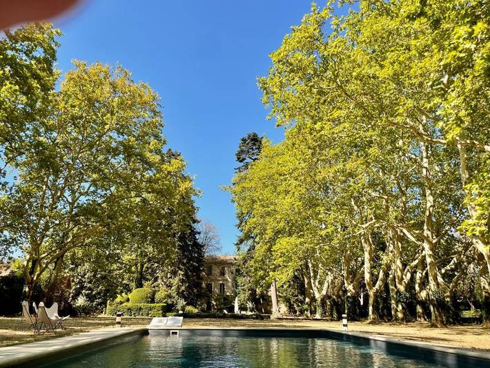 Villa pour 4 personnes, avec piscine ainsi que jardin et vue, animaux acceptés