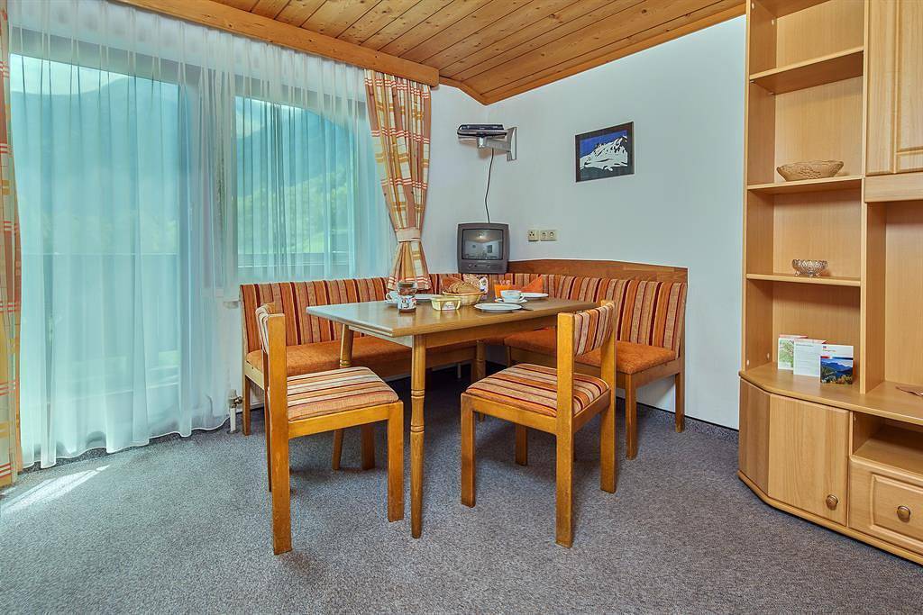 Ganze Ferienwohnung, Appartement 1 in Längenfeld, Ötztal