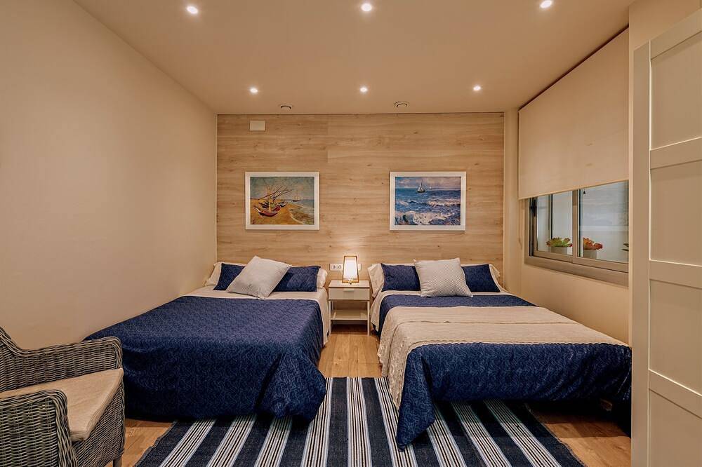 Gran casa al lado de la playa y Barcelona Centro in Badalona, Barcelonés