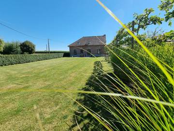 Gîte pour 8 personnes, avec jardin et terrasse à Frelinghien