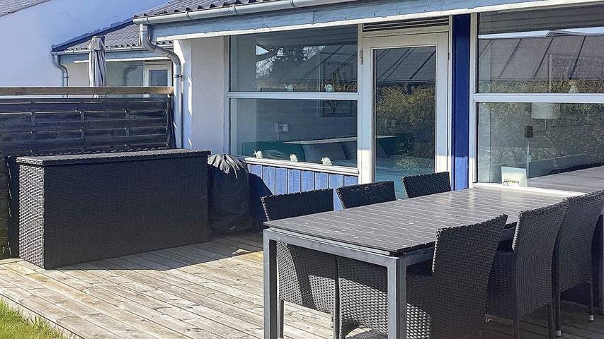 Ferieudlejning for 6 personer, med have i Marielyst