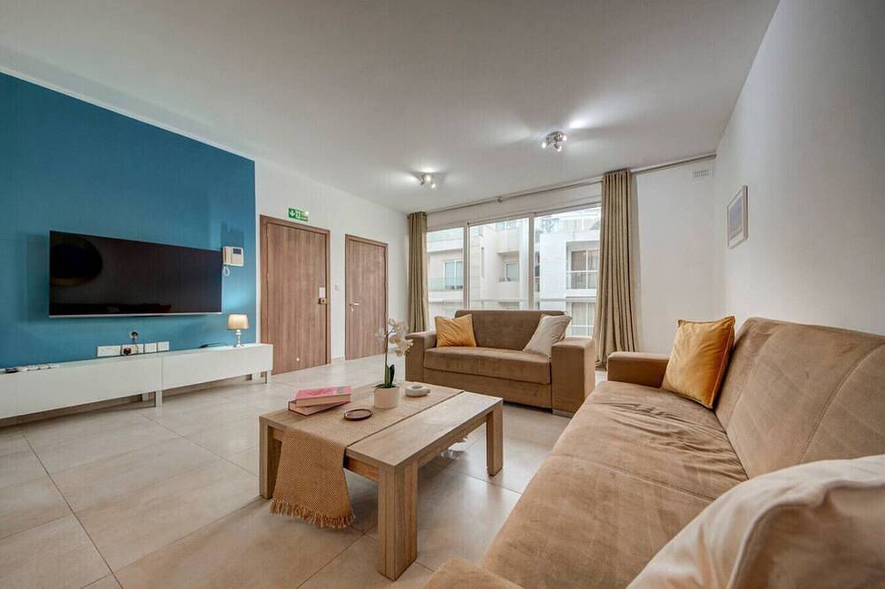 Apartamento inteiro, Ortigia 7 / Central / 5 mins to the Sea in Swieqi, Ilha de Malta
