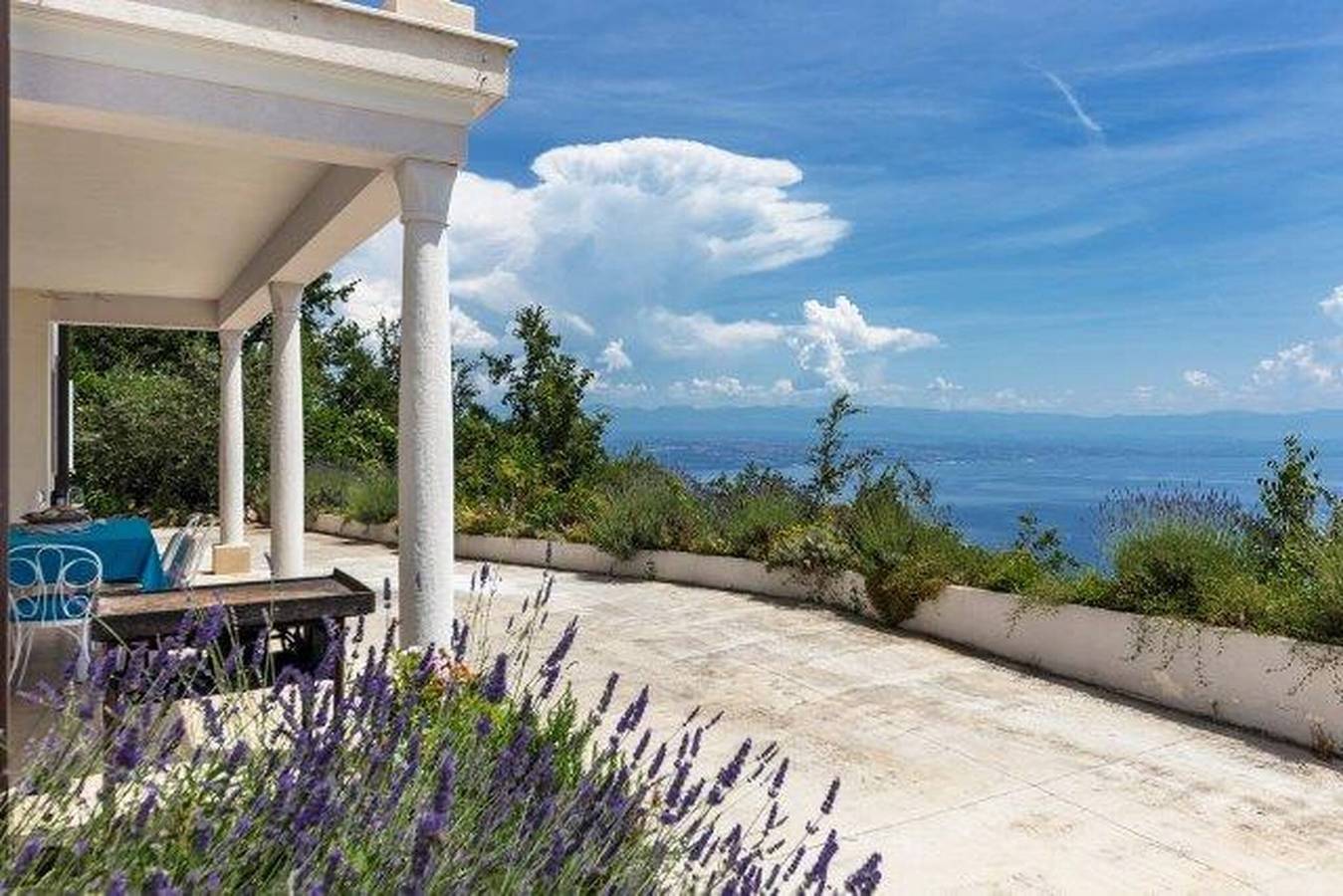 Ganze Wohnung, Apartment mit beheizten Pool  Jacuzzi  Meerblick in Lovran, Primorje-Gorski Kotar