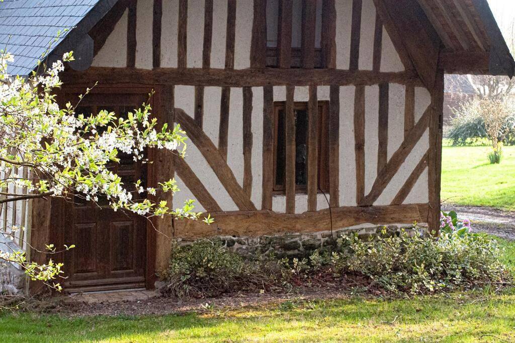 Cottages Normands (deux maisons) in Houlgate, Région de Lisieux