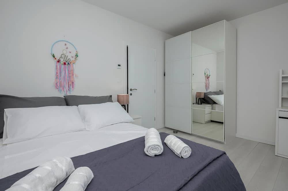 4 bedroom amazing home in Imotski in Imotski, Makarska Riviera