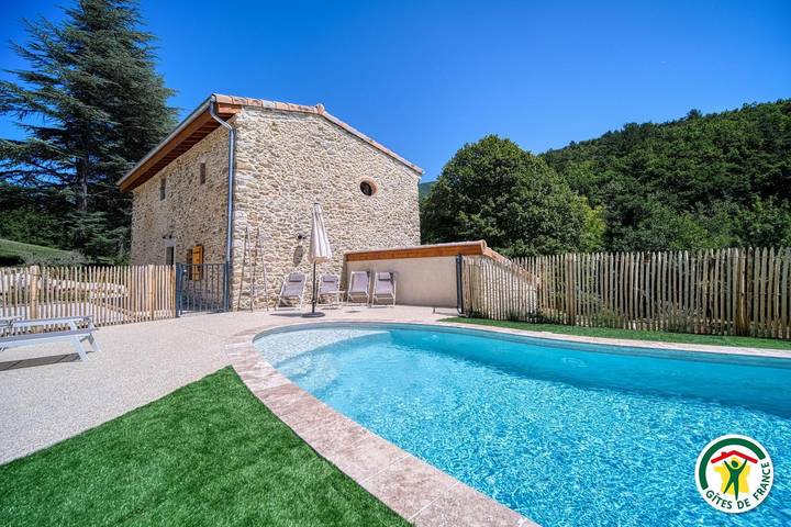Gîte for 12 people, with view and pool as well as garden - 1