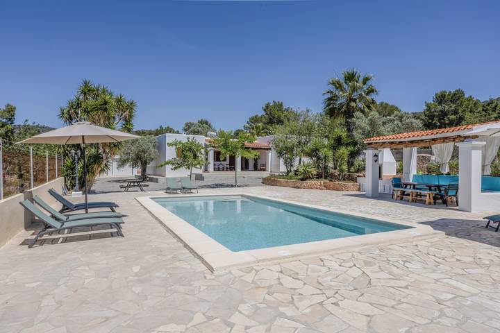 Villa pour 8 personnes, avec Jardin dans Sant Josep de sa Talaia