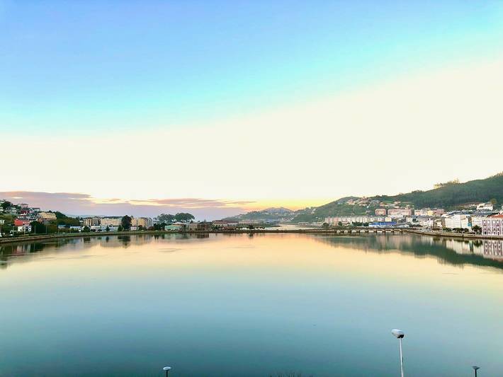 Apartamento para 5 personas, con Jardín y Piscina en Viveiro
