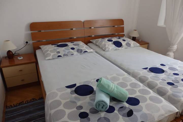 Ganze Wohnung, 3-Zimmer-Ferienwohnung am Strand Podgora, Makarska in Podgora, Makarska Riviera