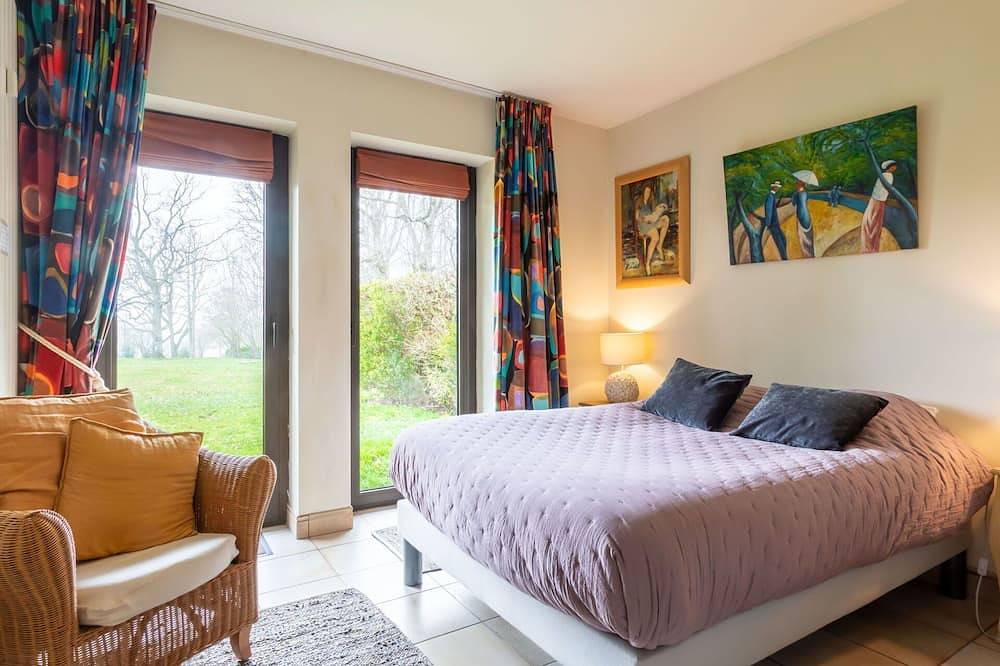 Entire apartment, Nice apartment for 5 people with Wifi, Tv and terrace in Tourgéville, Lisieux region