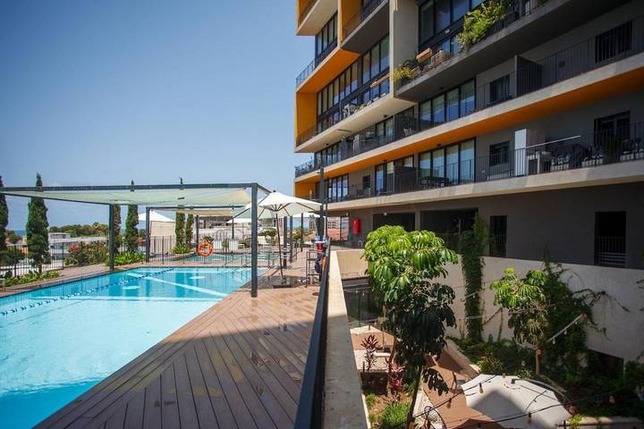 Alojamiento y desayuno para 4 personas, con vistas además de piscina y jardín, Familias con niños - 1