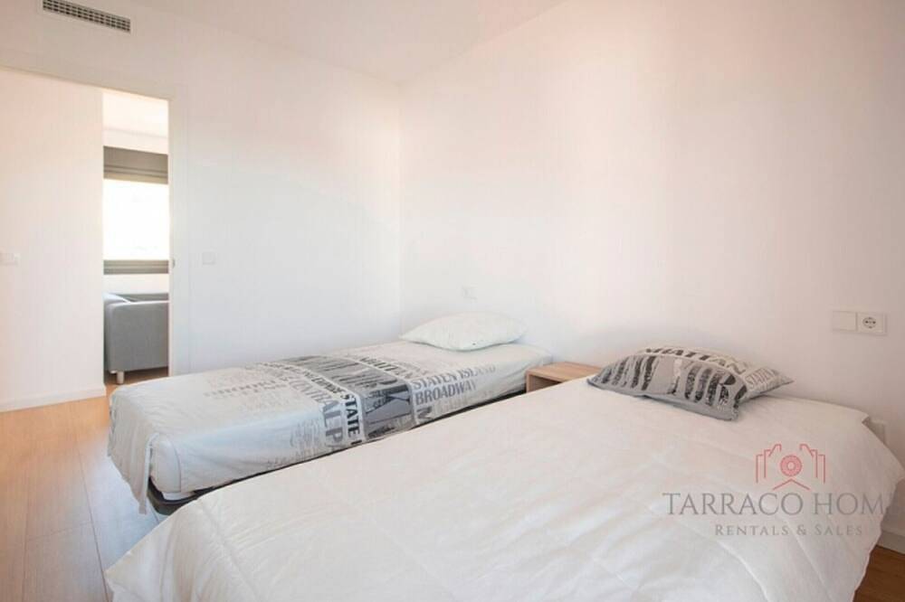 Moderne Villa mit 5 Schlafzimmern nahe Golf und Strand an Costa Dorada in el Catllar, Costa Dorada