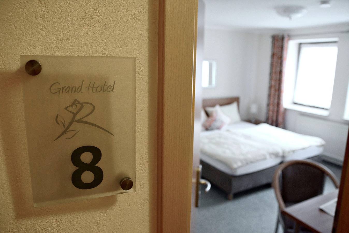 Dreibettzimmer mit Dusche od. Bad, Wc in Schiffweiler, Saarland