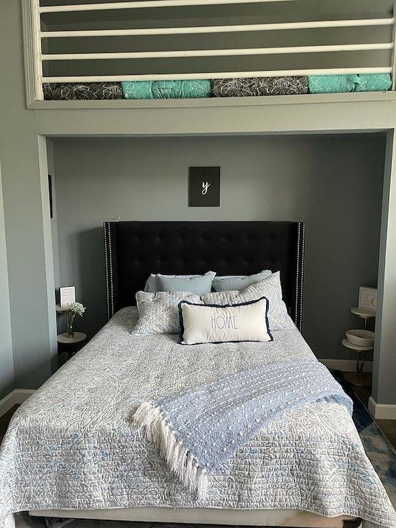 Vacation House for 9 Guests in Michigan City, LaPorte County