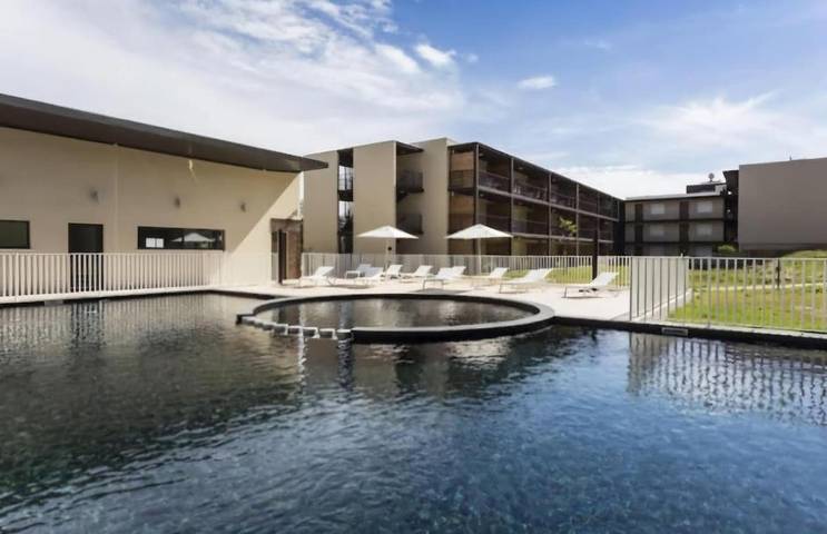 Gîte pour 2 personnes, avec Jacuzzi et Jardin ainsi que Piscine et Sauna dans Le Pont du Gard