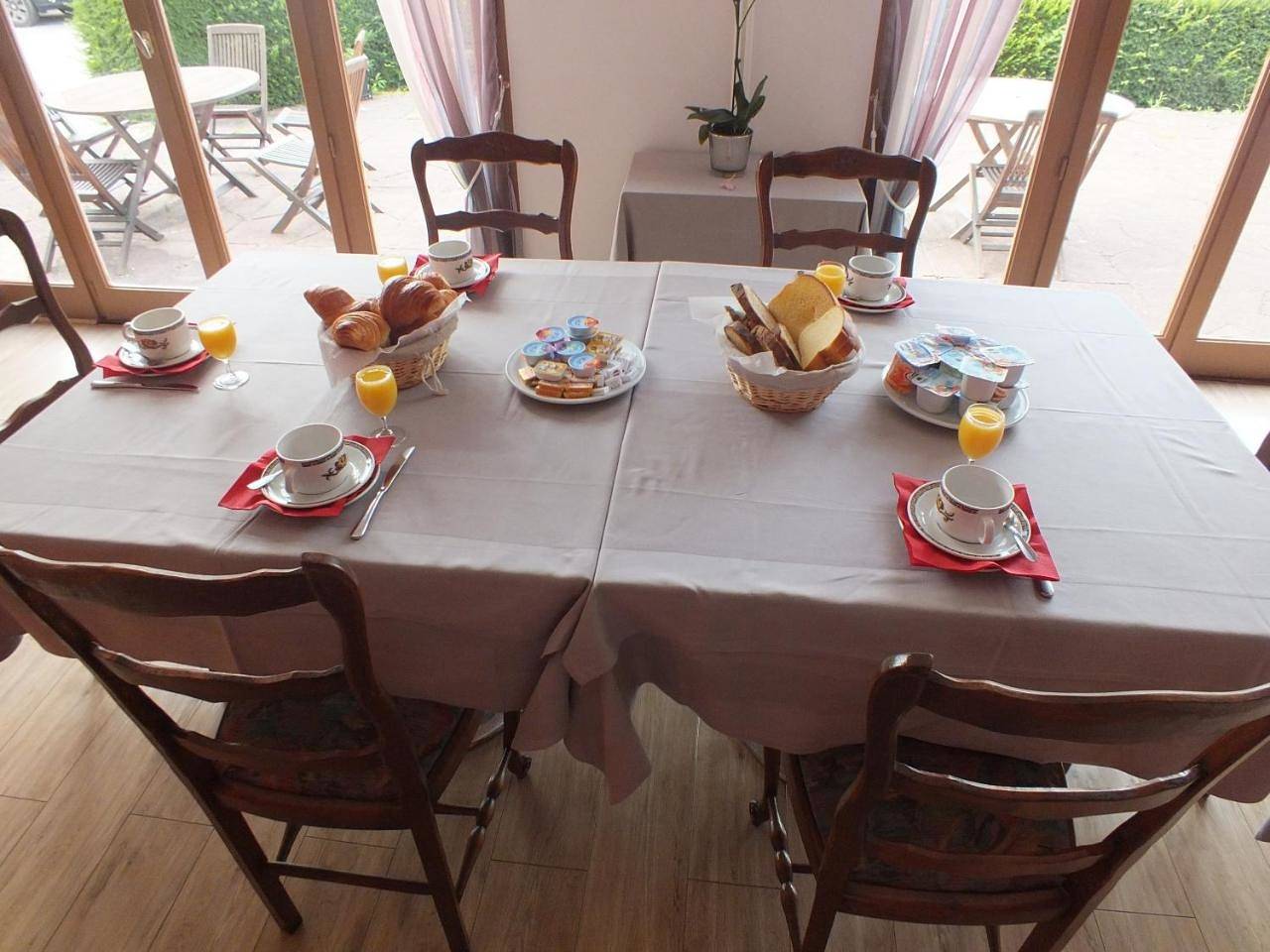 Hotel Restaurant Le Manguier in Peyrat-de-Bellac, Région de Bellac