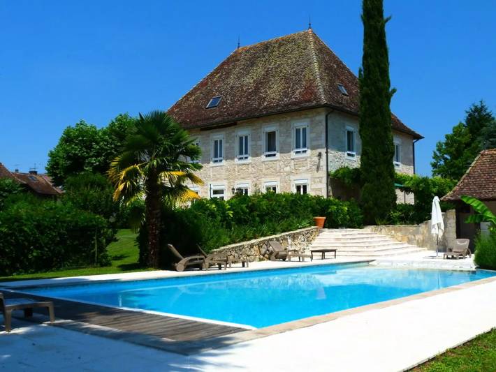 Villa pour 10 personnes, avec jardin et piscine dans l' Isère