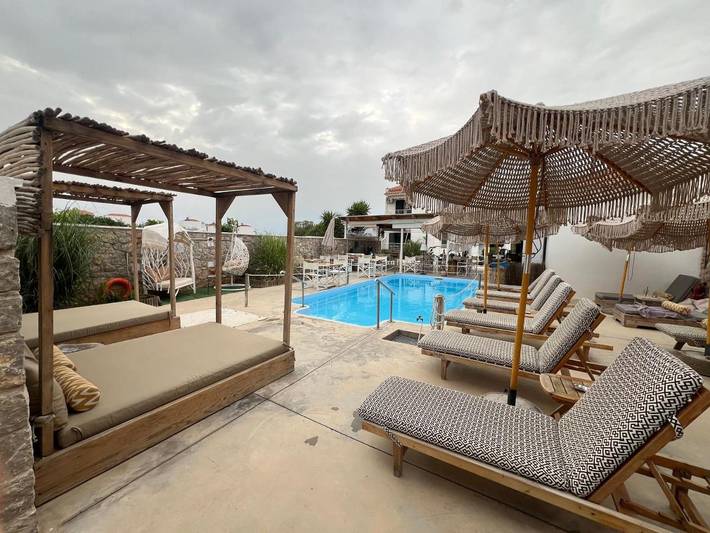 Apartmenthotel for 4 people, with hot tub and garden as well as pool, child-friendly - 1