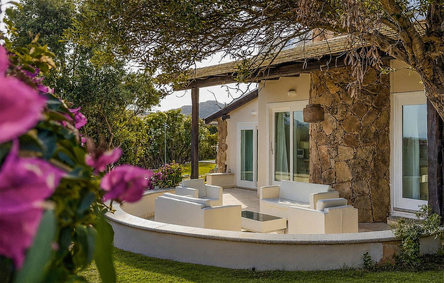 Apartment am Strand mit Pool und WLAN – 2,5 km zum Strand in Cala di Volpe, Arzachena