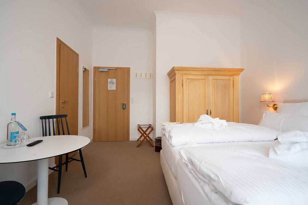 Doppelzimmer Standard - Logierhaus  Austernfischer in Norderney