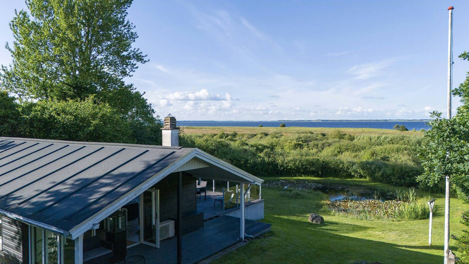 Panoramablick und Terrasse in charmantem Haus in Virksund, Limfjord in Westjütland