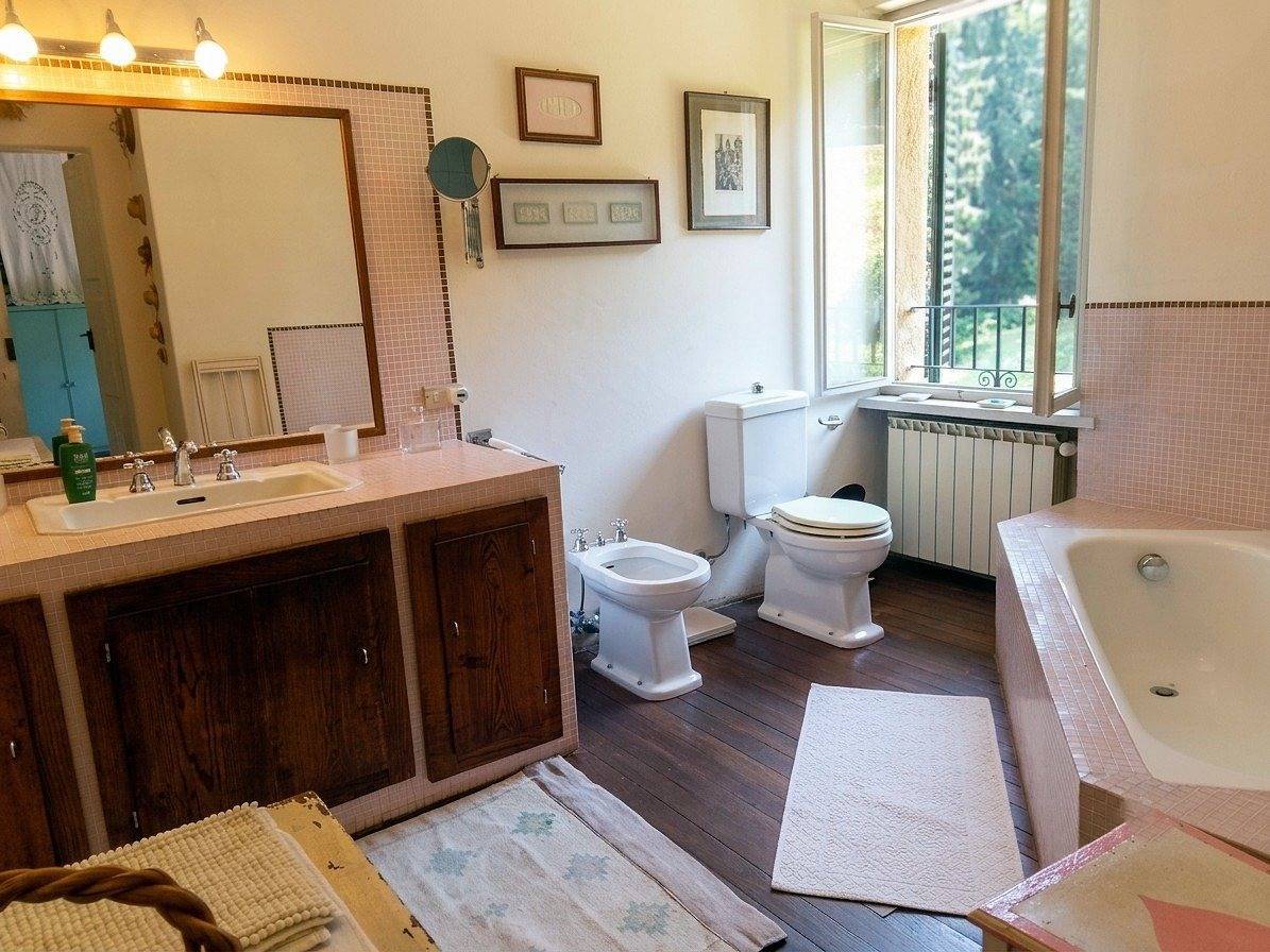 Antica Cascina del Medico - Camera Fiorita in Muzzano, Walliser Alpen