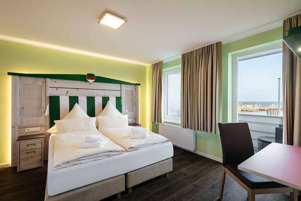 Ganze Wohnung, Wohnung zur Seeseite mit 2 Balkonen - Insulaner Ferienwohnungen in Helgoland