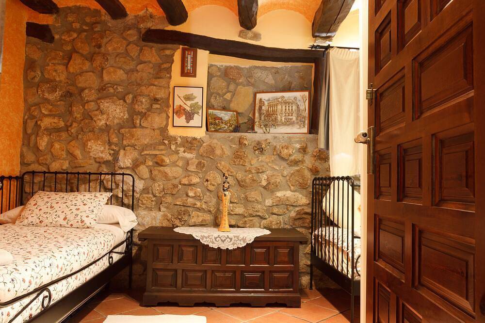 Apartamento entero, Apartamento Alzina en el corazón del Penedés. Pb-00489 in Alt Penedès, Interior de Barcelona