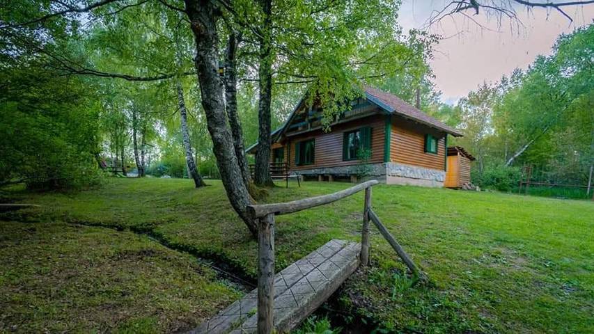 Camping pour 6 personnes, avec terrasse ainsi que vue et jardin, animaux acceptés dans Primorje-Gorski Kotar - 4
