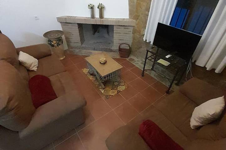 Las Palmeras, romantic vacation home with private pool in a secluded location in Algodonales, Pueblos Blancos