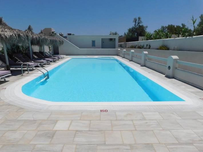 Chambre d’hôte pour 2 personnes, avec piscine et terrasse à Perissa - 4