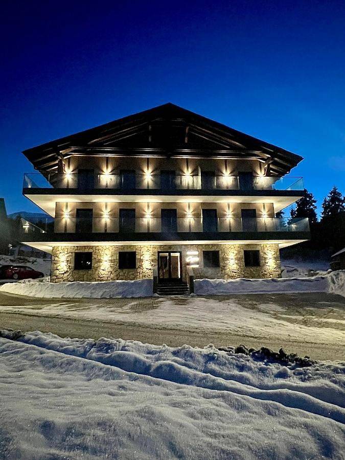 Apartament wakacyjny dla 4 osób, z taras i jacuzzi oraz sauna w Demianowska Dolina