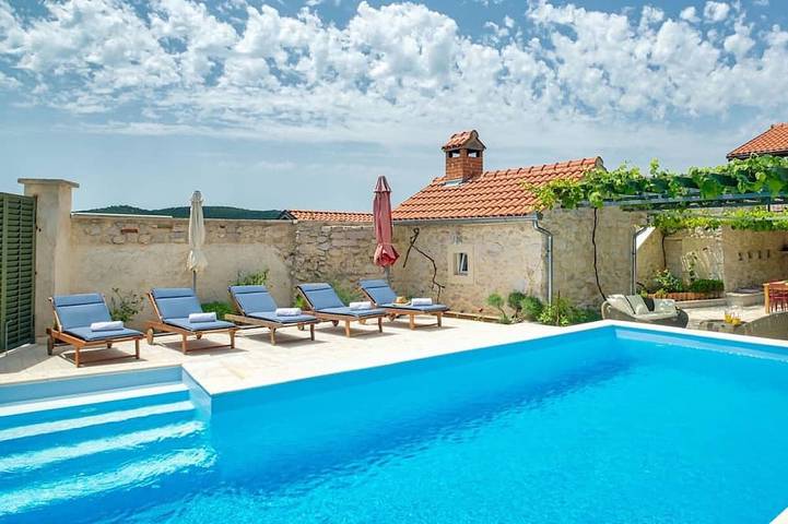 Ferienhaus für 14 Personen, mit Garten