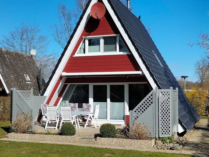 Ferienhaus für 6 Personen, mit Terrasse und Garten in Damp