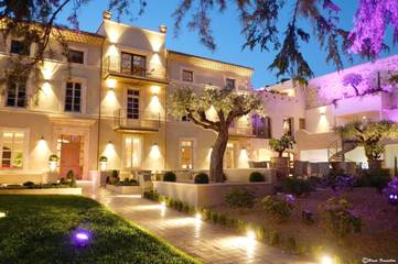 Hôtel pour 2 personnes, avec jardin et piscine à Laudun-l'Ardoise