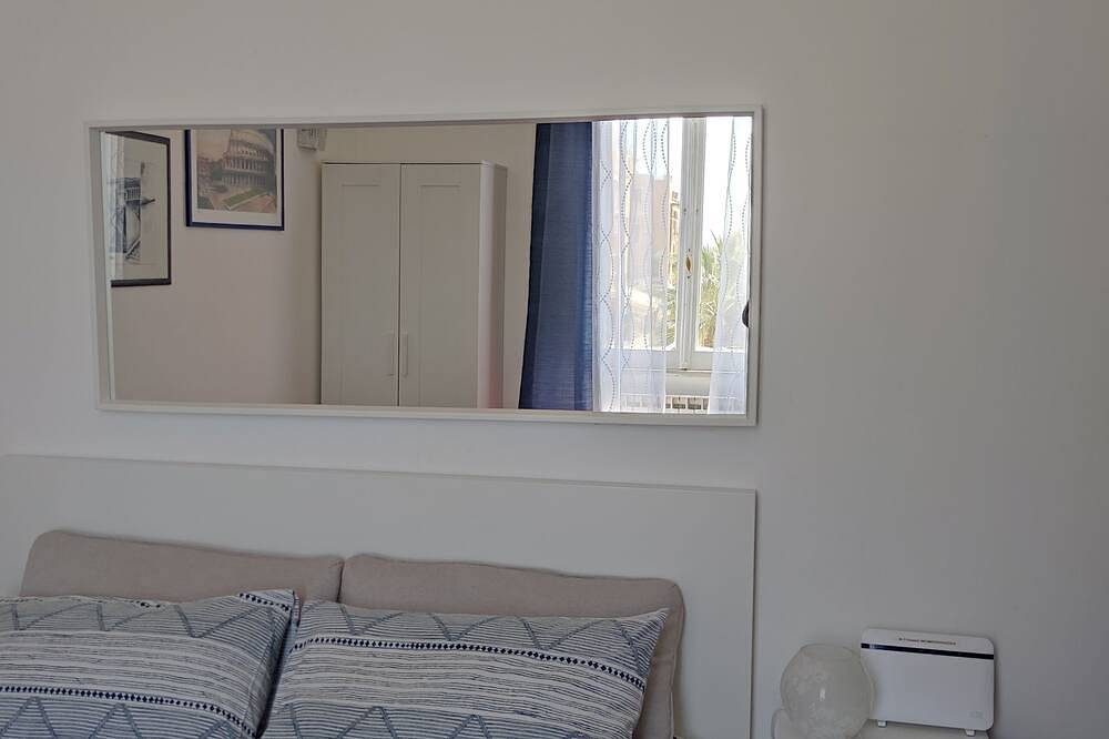 Apartamento entero, Sea View apartment in the center of Ostia in Ostia, Roma